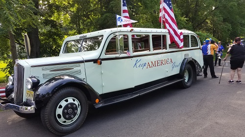 Former Freeholder George Melik's bus Keep America Great